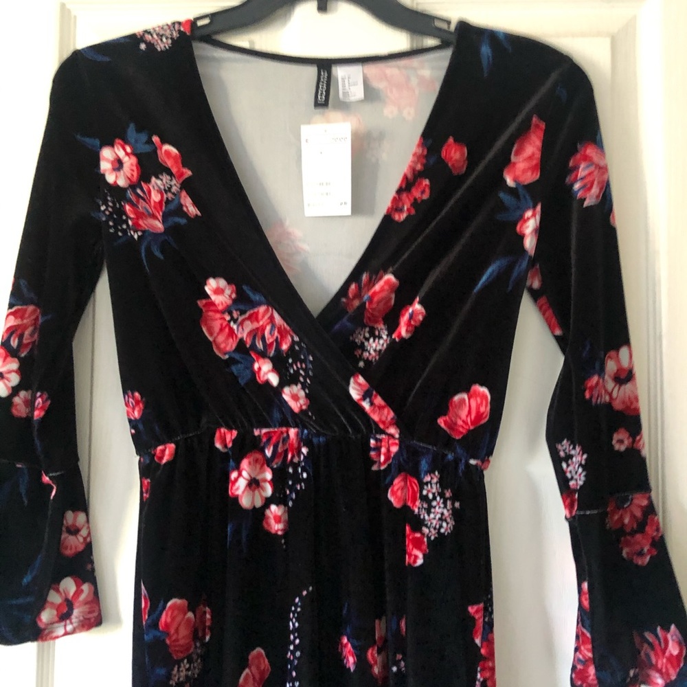 NWT H&M Divided Velvet Flower Babydoll Dress